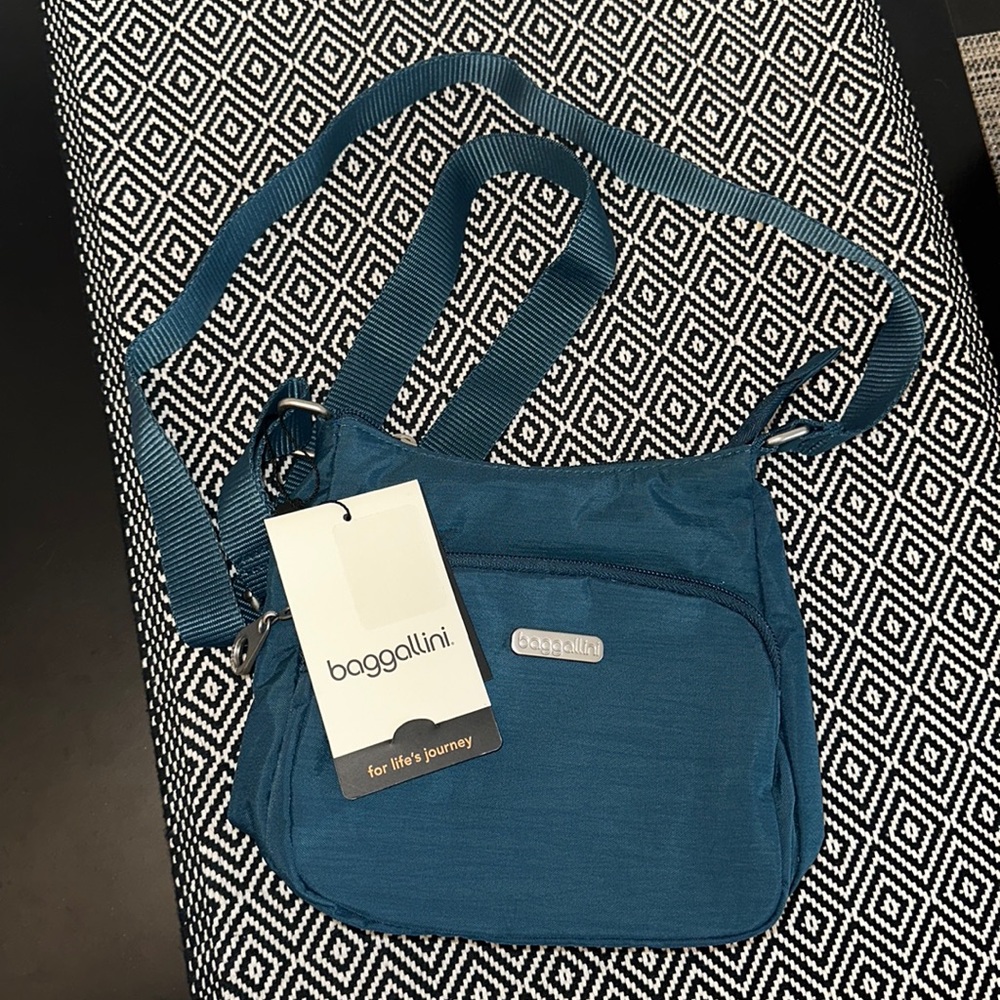 NWT Baggallini Blue Joey Bagg crossbody purse